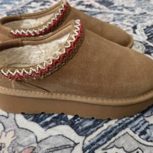 Cushionaire Brown Suede Mules